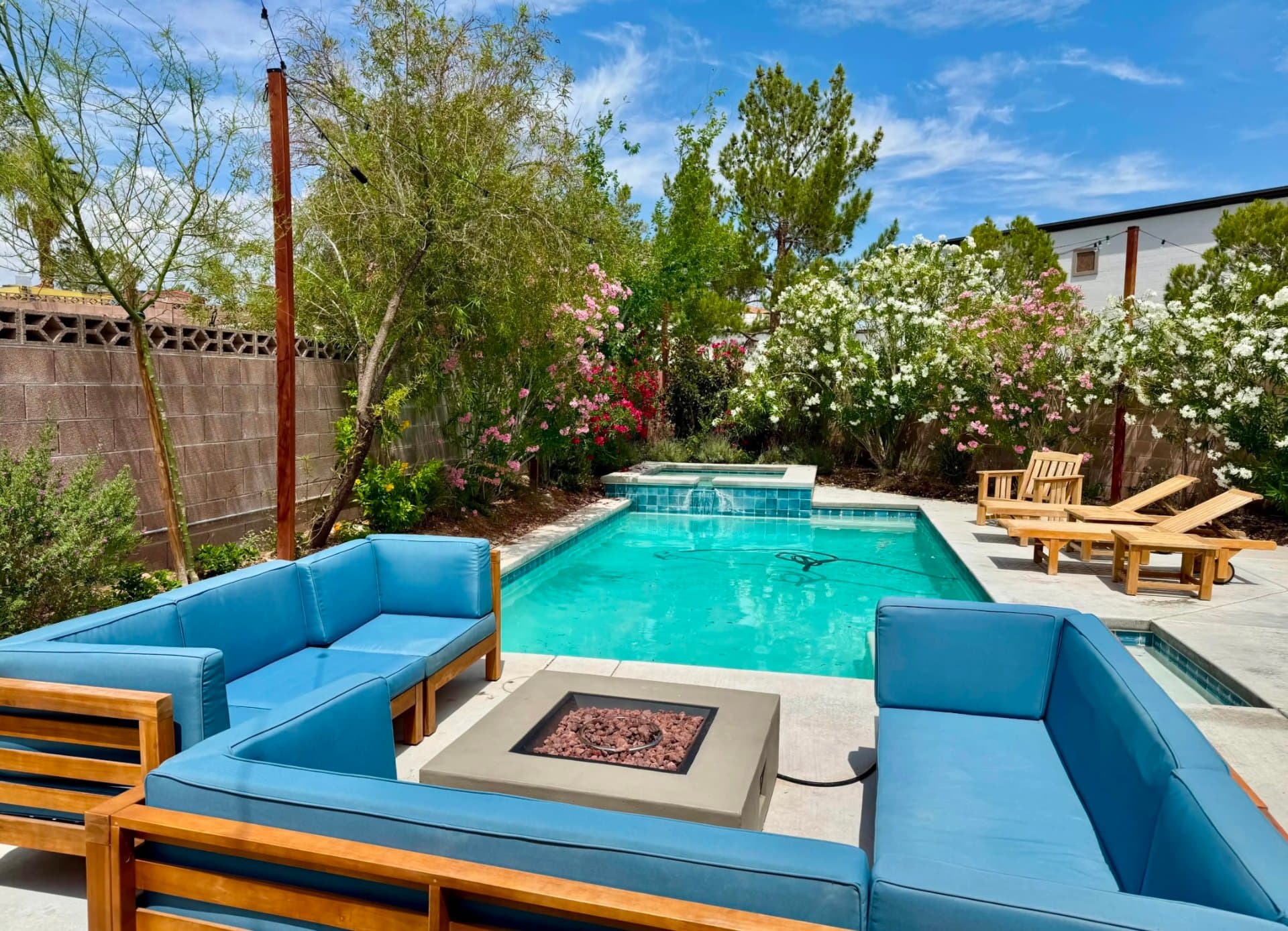 Sunny Large Backyard with Pool, Shade & Swing!